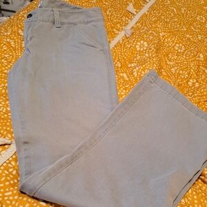 AMERICAN EAGLE OUTFITTERS Gray pants,mid rise,EUC, I'd say about a size 10/12